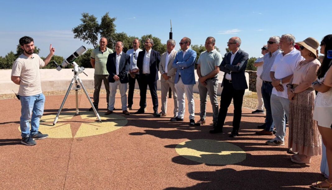 Queda inaugurado el Mirador Astronómico de El Maíllo, dentro del Plan de Turismo de la Sierra de Francia